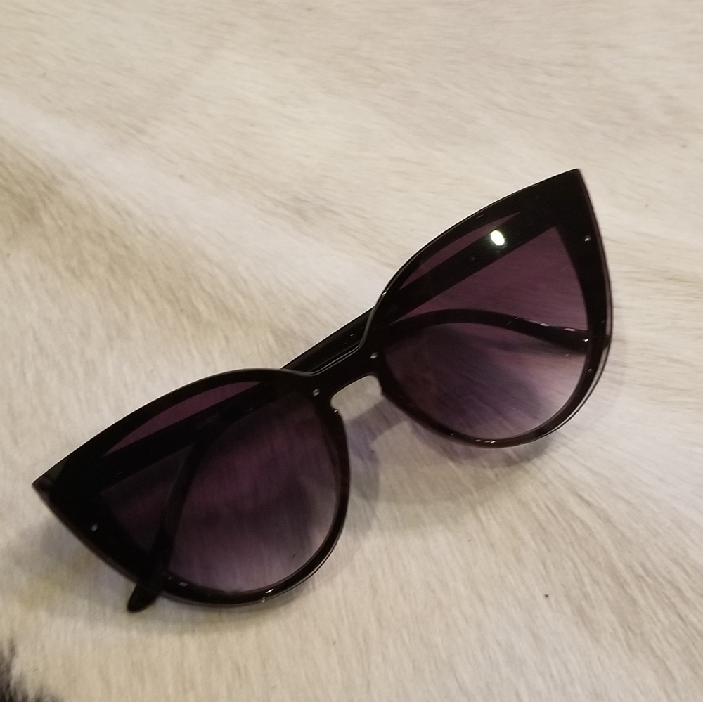 (sold) 😎